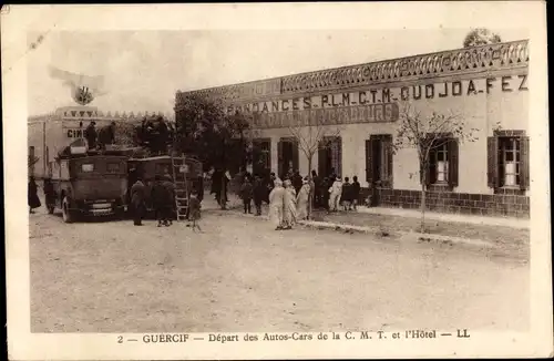 Ak Guercif Marokko, Depart des Autos-Cars de la C.M.T. et l'Hotel