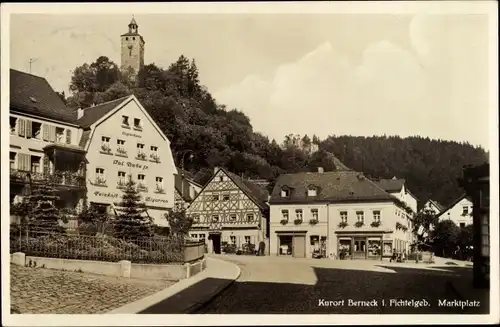 Ak Bad Berneck im Fichtelgebirge Bayern, Marktplatz, Geschäftshäuser