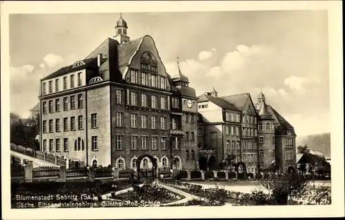 Ak Sebnitz Sachsen, Günther Roß Schule, Gartenanlage