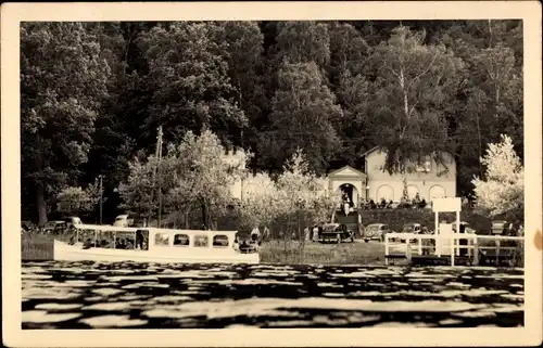 Ak Buckow in der Märkischen Schweiz, Restaurant Fischerkehle am Schermützelsee, Boot
