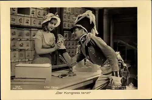 Ak Schauspielerin Lilian Harvey, Filmszene aus Der Kongress tanzt, Ross Verlag 131/1