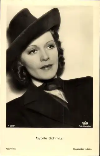 Ak Schauspielerin Sybille Schmitz, Portrait, Hut, Ross Verlag A 2811 1