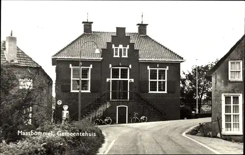 Ak Maasbommel West Maas en Waal Gelderland, Gemeentehuis