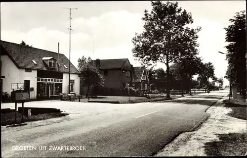 Ak Zwartebroek Gelderland Niederlande, Straßenpartie, Levensmiddelenbedrijf