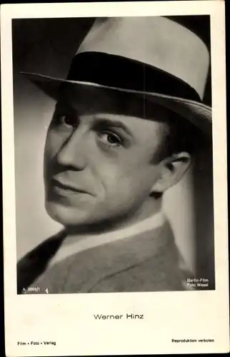 Ak Schauspieler Werner Hinz, Portrait, Hut