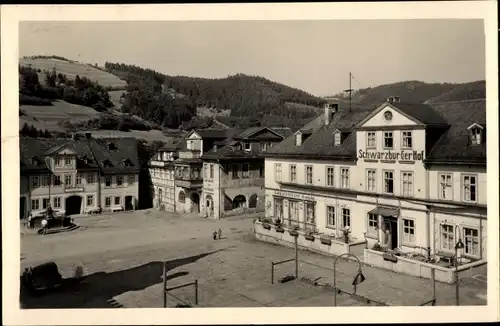 Ak Leutenberg in Thüringen, Marktplatz, Schwarzburger Hof