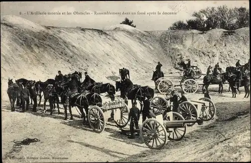 Ak L'artillerie montee et les Obstacles, Rassemblement dans un fosse apres la descente