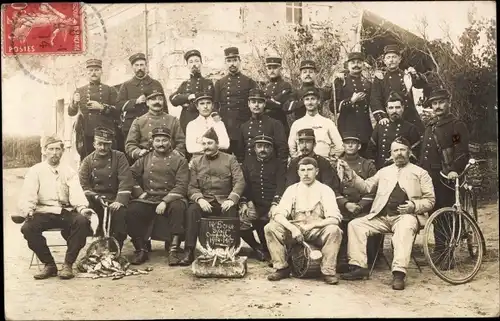 Foto Ak Französische Soldaten in Uniformen, Gruppenaufnahme, I WK