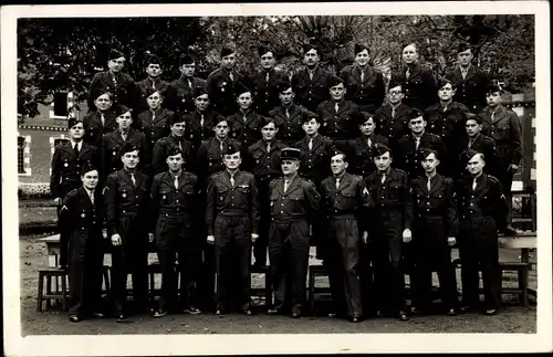 Foto Französische Soldaten in Uniformen, Gruppenaufnahme, 522 GT
