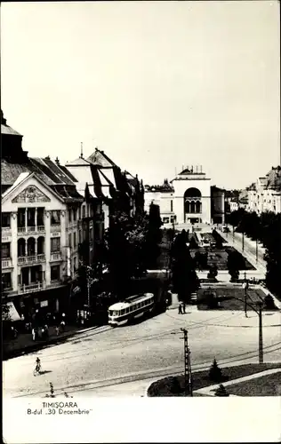 Ak Timișoara Temesvár Temeswar Rumänien, Blick auf den Platz, Straßenbahn