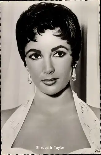 Ak Schauspielerin Elizabeth Taylor, Portrait, Beau Brummell