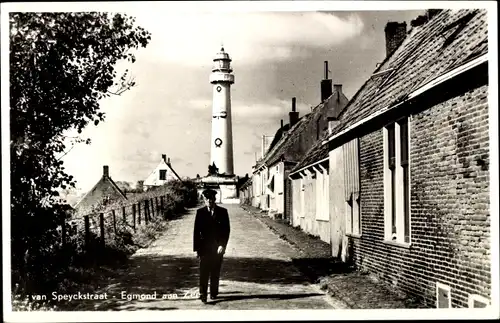 Ak Egmond aan Zee Nordholland Niederlande, van Speyckstraat, Leuchtturm