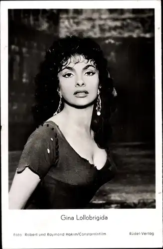 Ak Schauspielerin Gina Lollobrigida, Portrait, Der Glöckner von Notre Dame