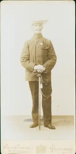 Foto Potsdam, Deutscher Soldat in Uniform, Koloniale Schutztruppe, Strohhut