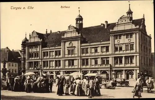 Ak Torgau an der Elbe, Partie am Rathaus