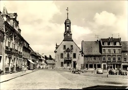 Ak Wilsdruff in Sachsen, Blick zum Rathaus am Marktplatz, Foto Wugk, Trabi, Uhrturm