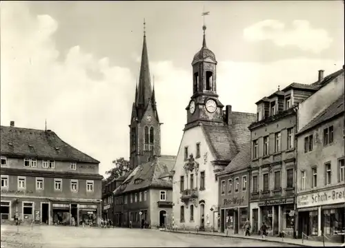 Ak Wilsdruff in Sachsen, Kirche, Uhrenturm, Platz, Geschäfte