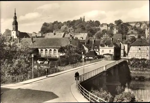 Ak Lunzenau in Sachsen, Blick über die Brücke zum Ort, Turm