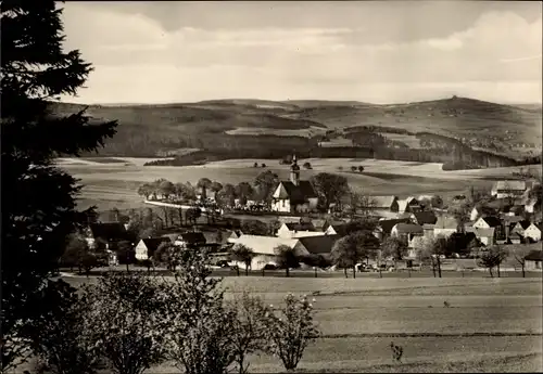 Ak Cämmerswalde Neuhausen im Erzgebirge, Blick auf den Ort, Kirche, Berge