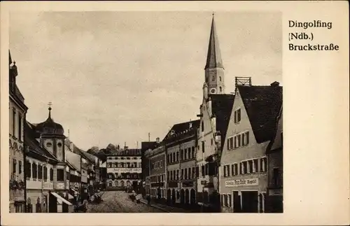 Ak Dingolfing in Niederbayern, Bruckstraße, Hotel, Läden, Kirchturm