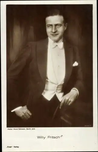 Ak Schauspieler Willy Fritsch, Portrait, Fliege