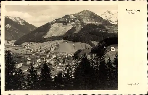 Ak Eisenerz Steiermark, Panorama mit dem Erzberg