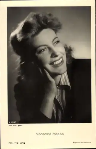 Ak Schauspielerin Marianne Hoppe, Portrait