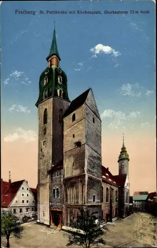 Ak Freiberg in Sachsen, St. Petrikirche mit Kirchenplatz, Glockenturm