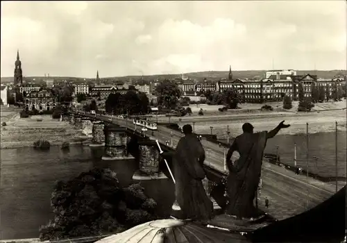 Ak Dresden, Dimitroff-Brücke, Blick auf die Neustadt