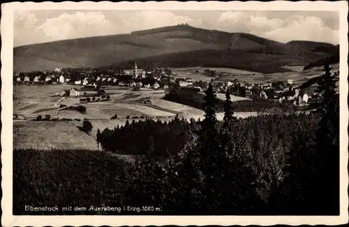 Ak Eibenstock im Erzgebirge Sachsen, Panorama mit Auersberg