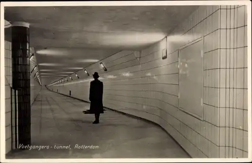 Ak Rotterdam Südholland Niederlande, Voetgangers tunnel