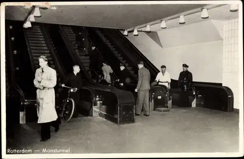 Ak Rotterdam Südholland Niederlande, Maastunnel Rolltreppe