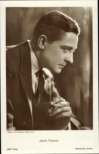 Ak Schauspieler Jack Trevor, Portrait mit Zigarette