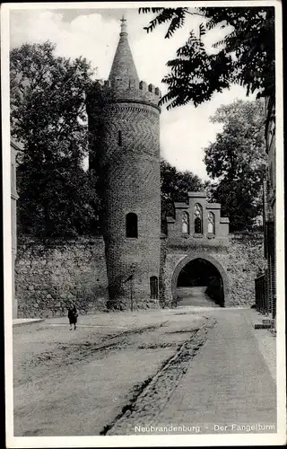 Ak Neubrandenburg Mecklenburg Vorpommern, Fangelturm