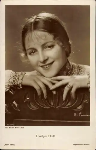 Ak Schauspielerin Evelyn Holt, Portrait
