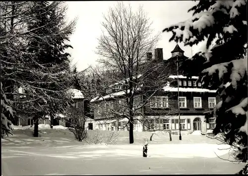 Ak Neudorf Sehmatal im Erzgebirge, Kindergenesungsheim Bethlehemstift, Außenansicht, Winter