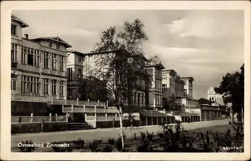 Ak Ostseebad Zinnowitz auf Usedom, Straßenszene