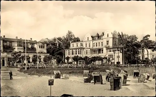 Ak Ostseebad Bansin Heringsdorf auf Usedom, Strand mit FDGB-Erholungsheim Fortschritt