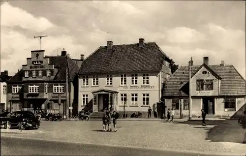 Ak Neubukow in Mecklenburg, Markt, Lindenapotheke