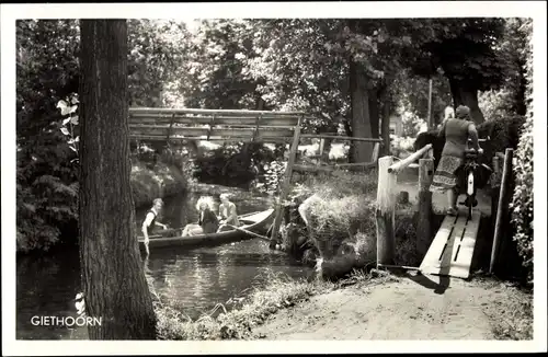 Ak Giethoorn Overijssel Niederlande, Ortsansicht, Ruderpartie, Brücke