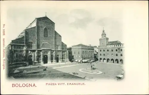 Ak Bologna Emilia Romagna, Piazza Vittorio Emanuele