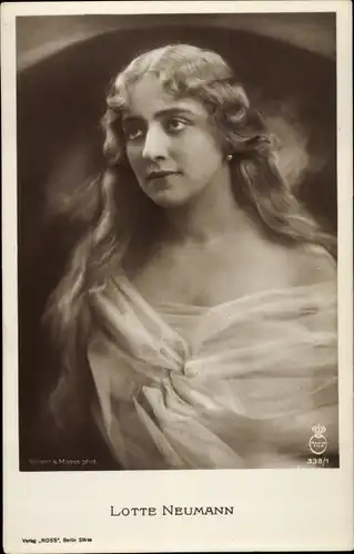 Ak Schauspielerin Lotte Neumann, Portrait