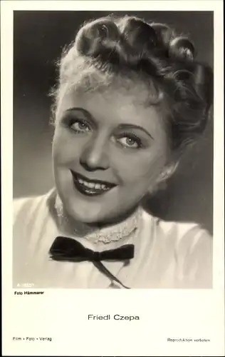 Ak Schauspielerin Friedl Czepa, Portrait