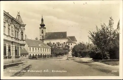 Ak Wolkersdorf im Weinviertel Niederösterreich, Kirchenplatz