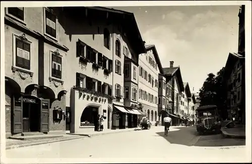 Foto Ak Kitzbühel in Tirol, Straßenpartie