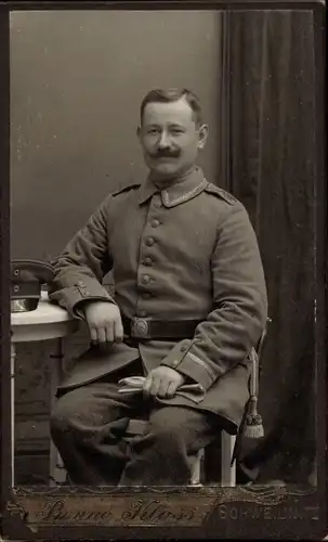 CdV Świdnica Schweidnitz Schlesien, Soldat in Uniform