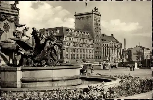 Ak Leipzig Sachsen, Karl-Marx-Platz mit Hochhaus und Mende-Brunnen