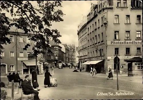 Ak Löbau in Sachsen, Bahnhofstraße, Photo Handlung, HO Lebensmittel