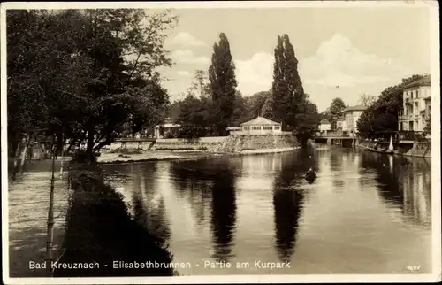 Ak Bad Kreuznach in Rheinland Pfalz, Elisabethbrunnen, Partie am Kurpark