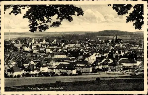 Ak Hof an der Saale Oberfranken Bayern, Gesamtansicht vom Ort, Durchblick